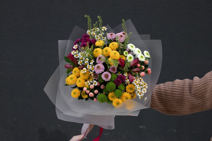 Букет цветов "Полевой" из ромашек и хризантем Сантини - фото 13969
