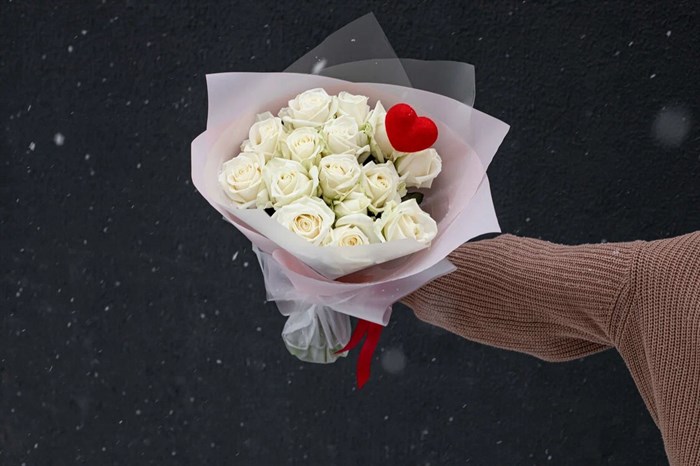 Букет цветов из белых роз "Валентинка" - фото 15943