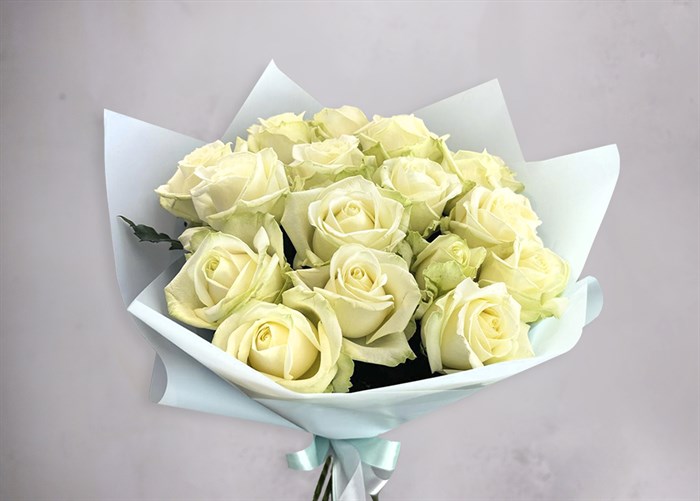 Букет из белых роз Аваланж 17шт - фото 17469