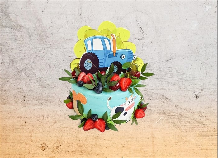 Торт подарочный Синий трактор на ягодной лужайке - фото 7405
