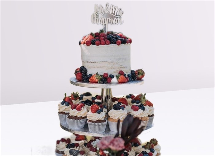 Свадебный торт 3кг и набор пирожных капкейки 35шт - фото 7555