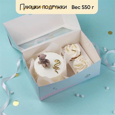 Бенто-торт с мишкой сидящим и 2 капкейка