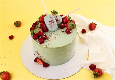 {{photo.Alt || photo.Description || 'Торт  на день рождения аромат весны'}}