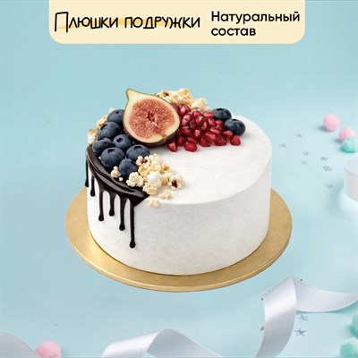 Торт Сникерс с ягодами 1850 гр