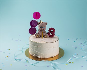 Торт детский бежевый с Мишкой и свечкой, цифрой из мастики и топпером 2кг - фото 110523