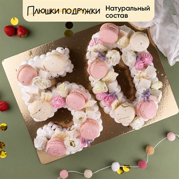 Торт цифра с макарунсами - фото 139355