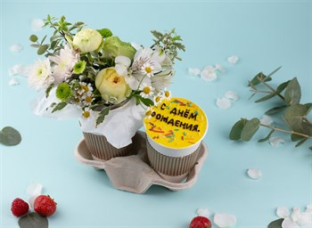Подарочный набор букет "Приятный сюрприз" с желтыми розами и десерт - фото 13992
