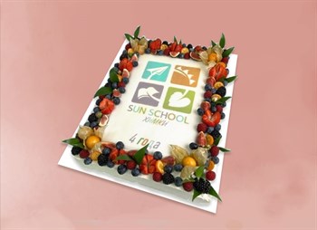 Торт корпоративный с ягодами и фотопечатью - фото 14698