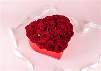 Цветы в коробке "Я люблю тебя" - фото 15957