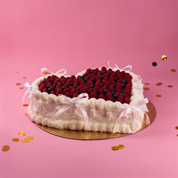 Свадебный итальянский торт сердце с ягодами и бантиками 7кг - фото 58376