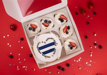 Бенто-торт с капкейками Надень тельняшку - фото 95504