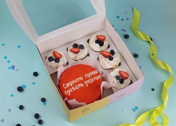 Бенто-торт с капкейками Строить прочно - фото 95654